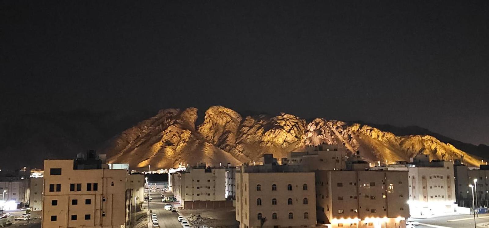 الشقق الفاخرة Modern Apartments Of 3 Bedrooms 5 Minutes To Haram Medina Exterior photo